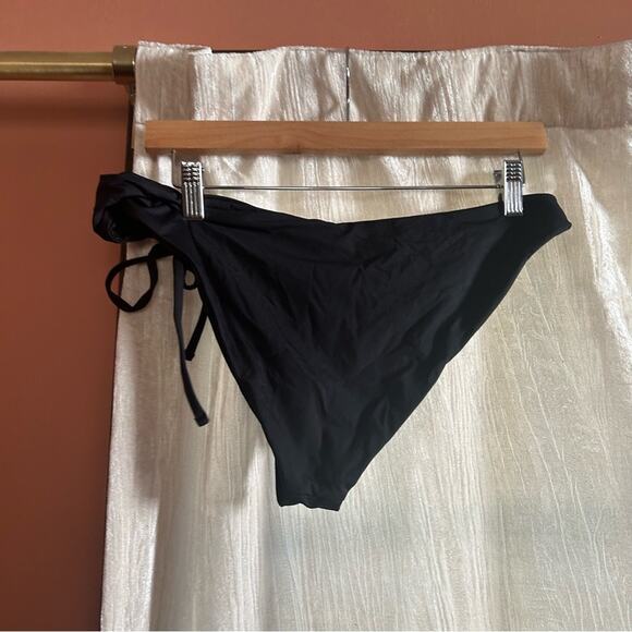 L*Space Amal Bottom Classic Black Bikini Swimsuit Bottom Keyhole NWT Size XL - Picture 6 of 8